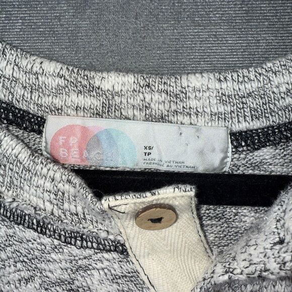 Free People FP Beach Sleep to Dream Pullover Knit Henley Oversized Boxy Sz XS - Picture 4 of 5